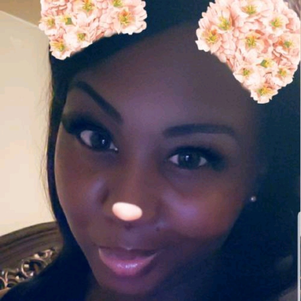 Meet your Posher, Crystal